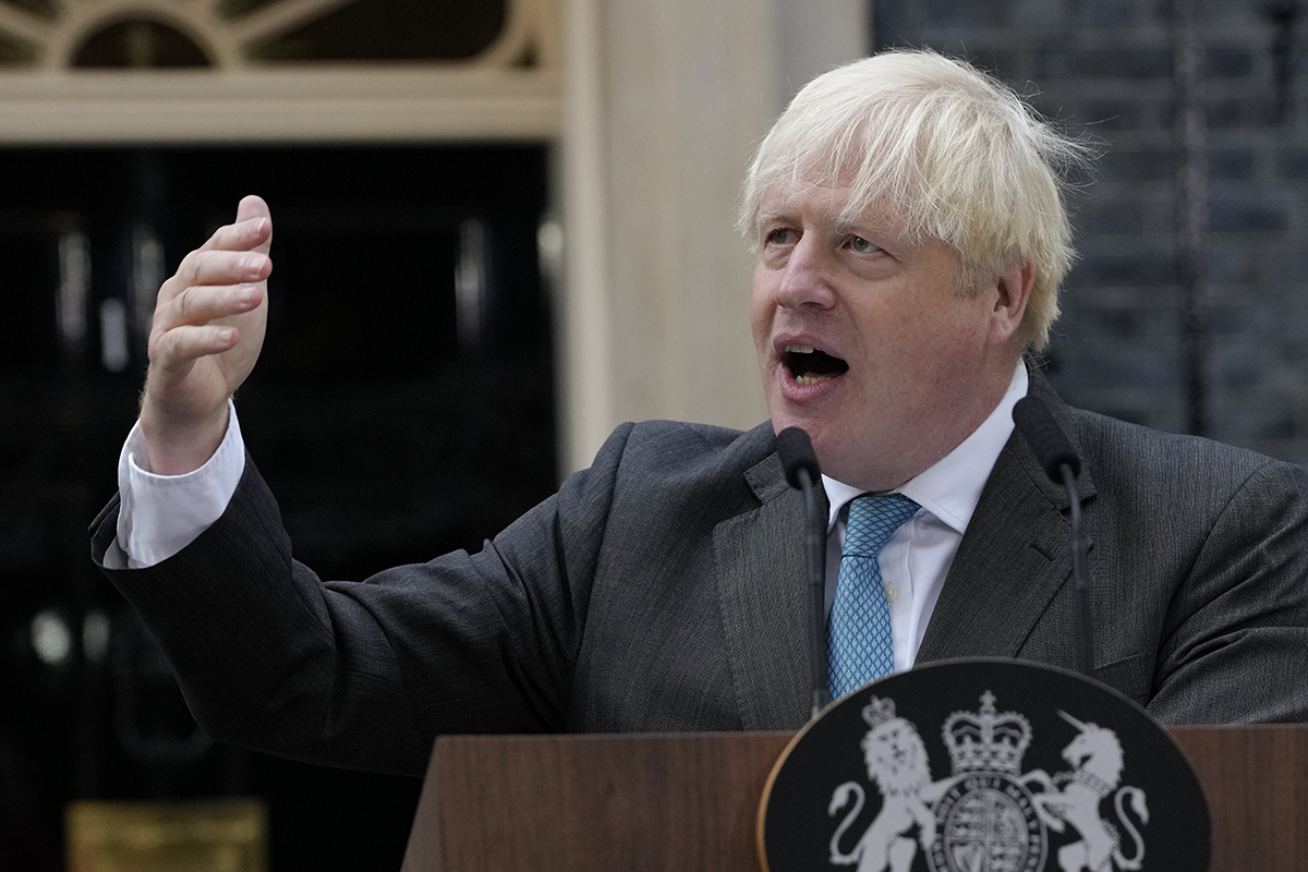 Boris Johnson son kez halka seslendi