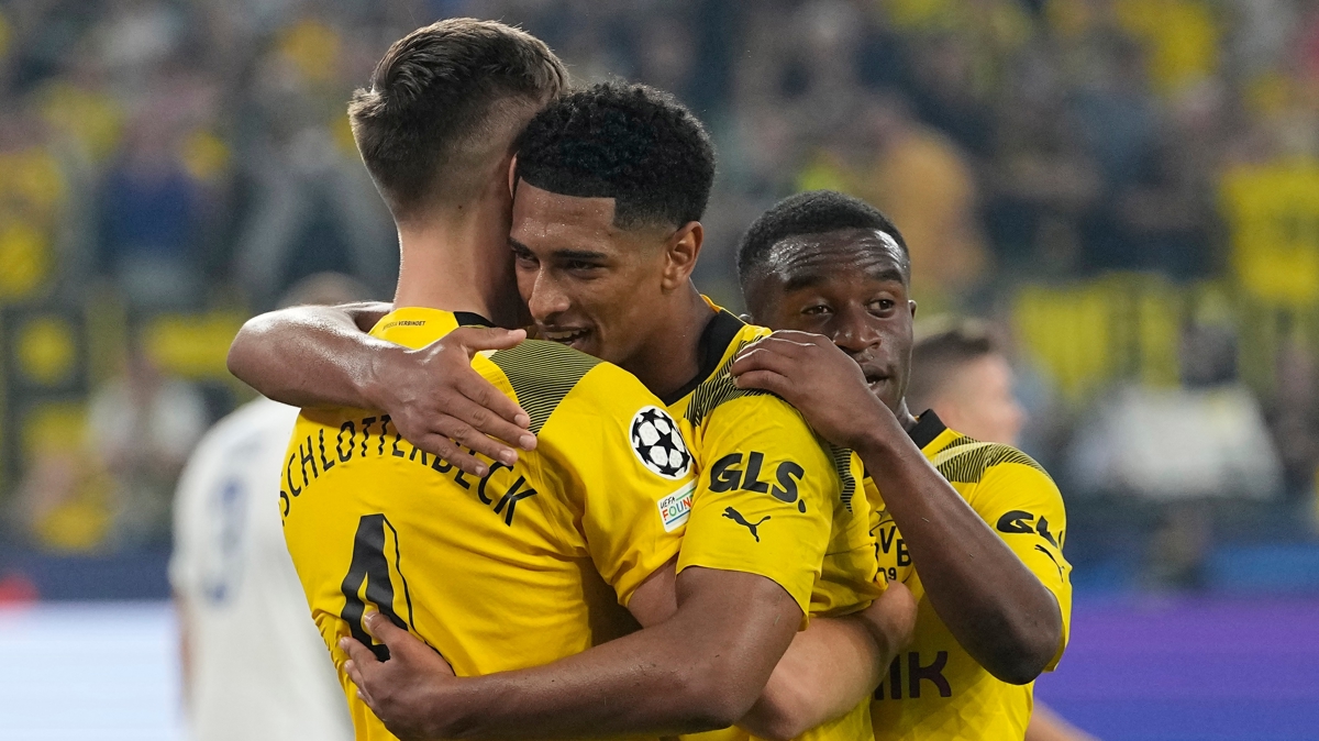 Borussia Dortmund evinde farkl kazand