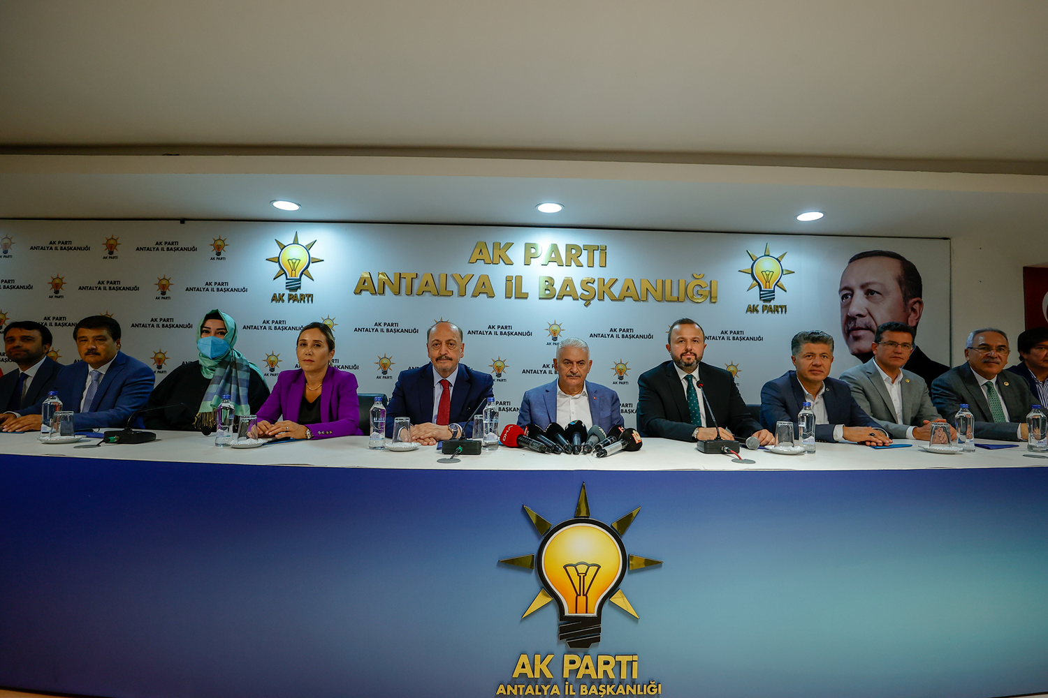 Antalya'da Bakan Bilgin: Kadro sorunlar�n� ��zece�iz