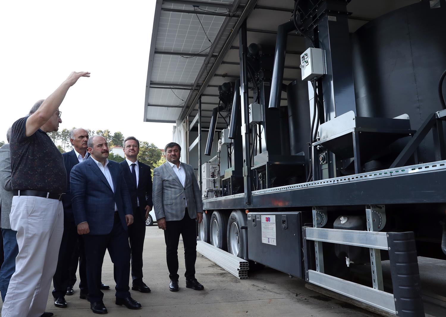 Bakan Varank Giresun'da m�jdeyi verdi: 9,5 milyon euro destek verdik, �ift�ilerimizle birlikte olacak