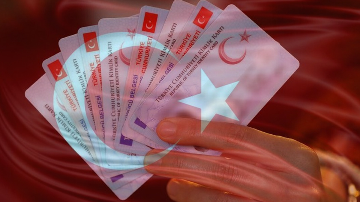 G�mr�k kap�lar�ndaki T�rk anahtar�