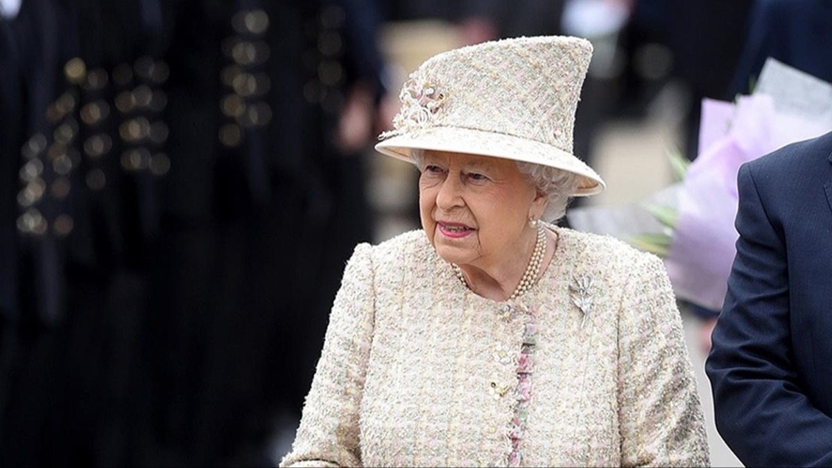 Kralie Elizabeth hastaneye kaldrld: Durumu kritik