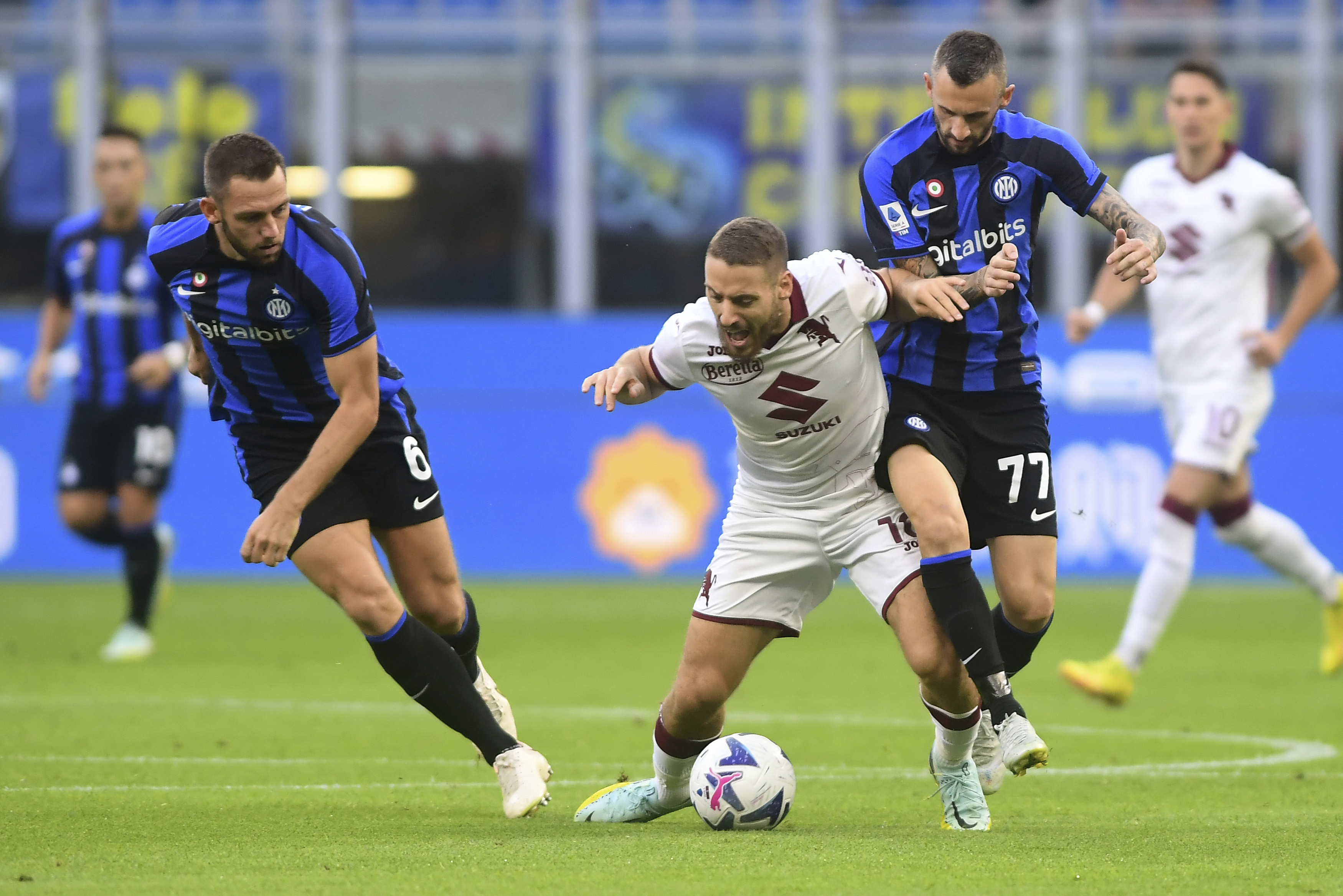 Inter, Torino'yu tek golle ge�ti