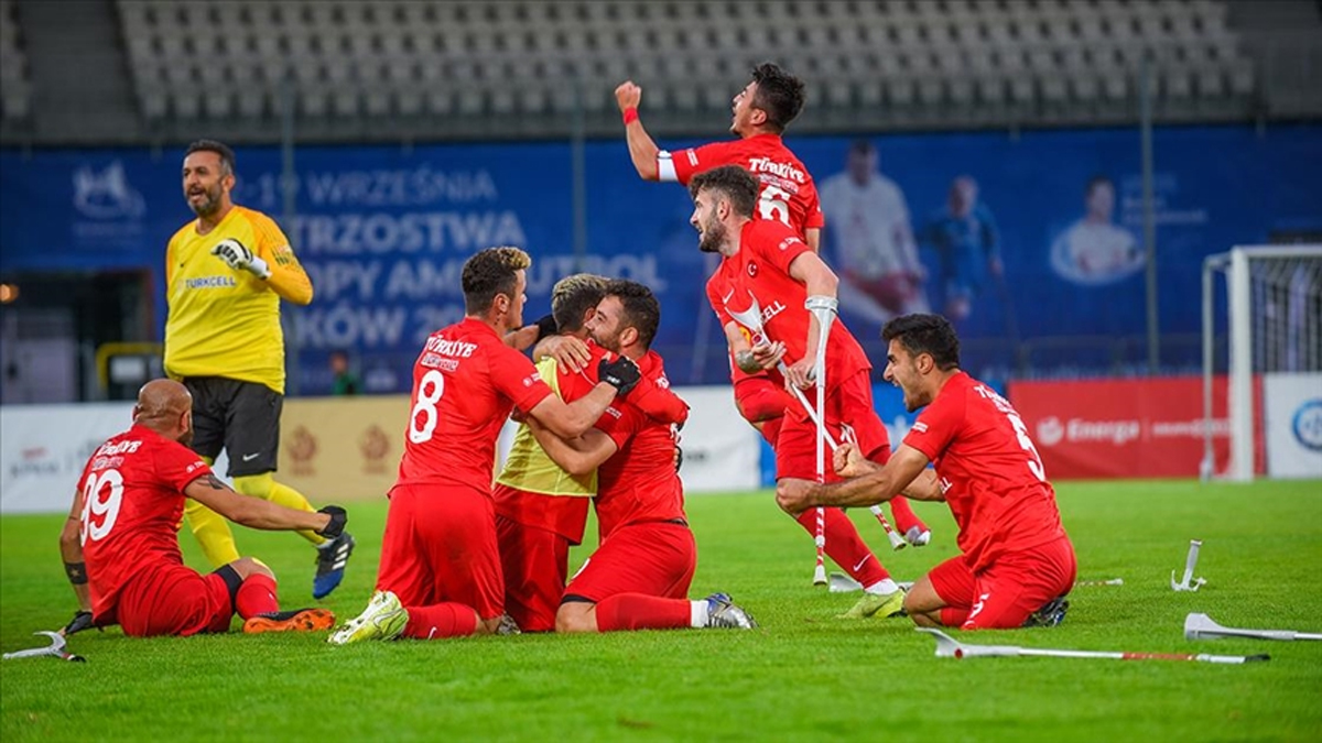 Ampute Futbol Milli Tak�m�'ndan yeni hedef
