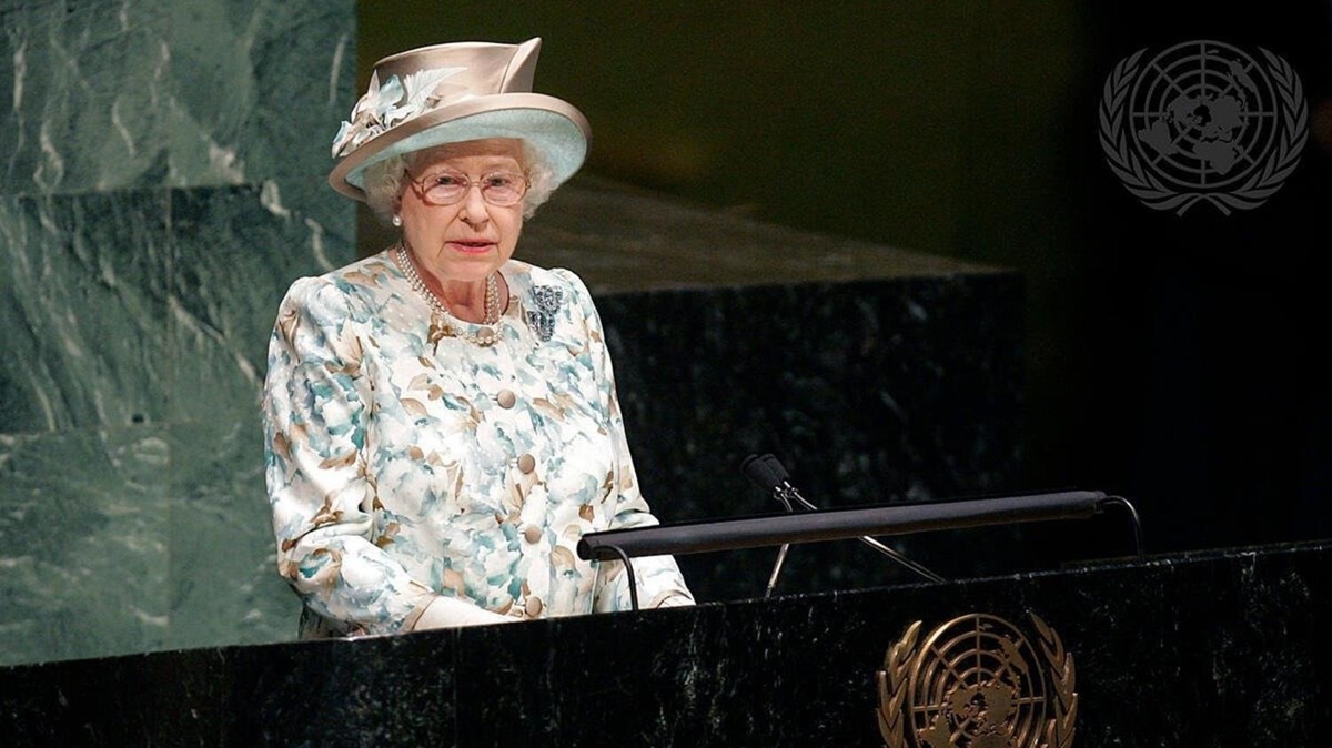 Kralie 2. Elizabeth'in lm dolaysyla Hindistan ve Avustralya'da ulusal yas ilan edildi