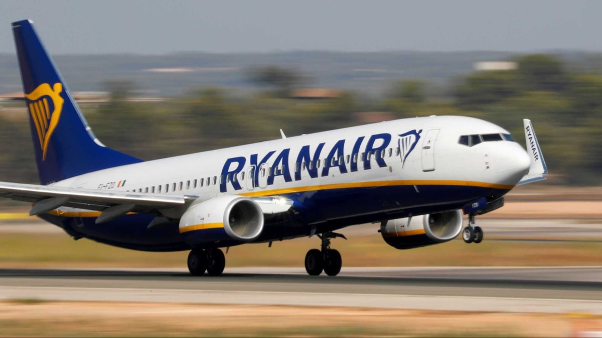 Ryanair, baz uularn iptal etti