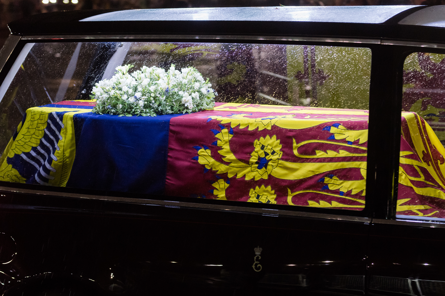 Krali�e II. Elizabeth'in cenazesi, Buchingham Saray�'ndan Westminster Hall'e getirildi