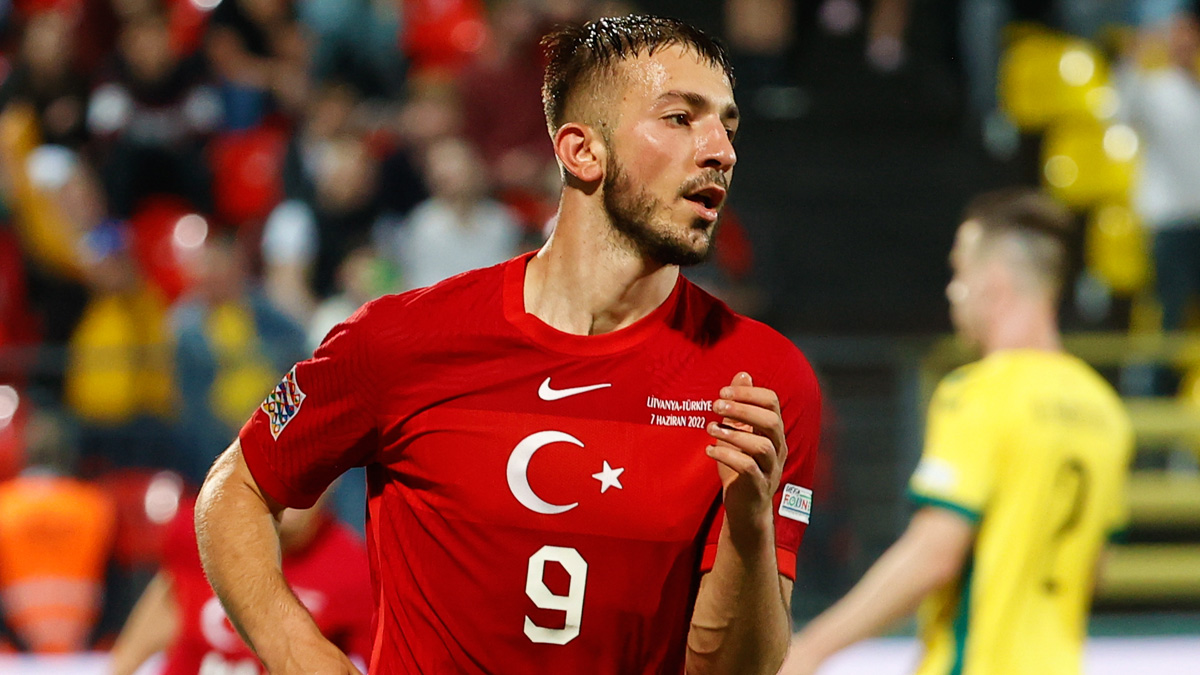 Halil Derviolu herkesi birbirine drd! Ortalk ykld