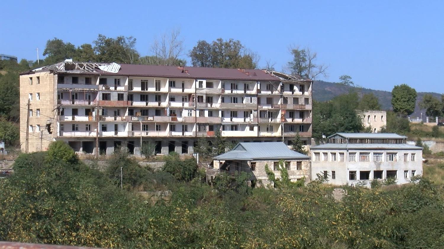 �u�a'da sava��n b�rakt��� y�k�m� T�rk gazeteciler g�r�nt�ledi