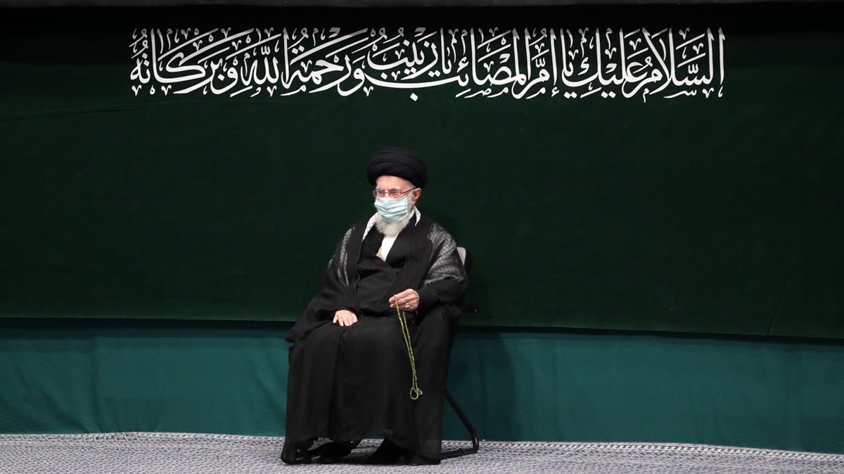 Uzun sre sonra ilk kez... ran lideri Hamaney genlik gruplaryla bir araya geldi