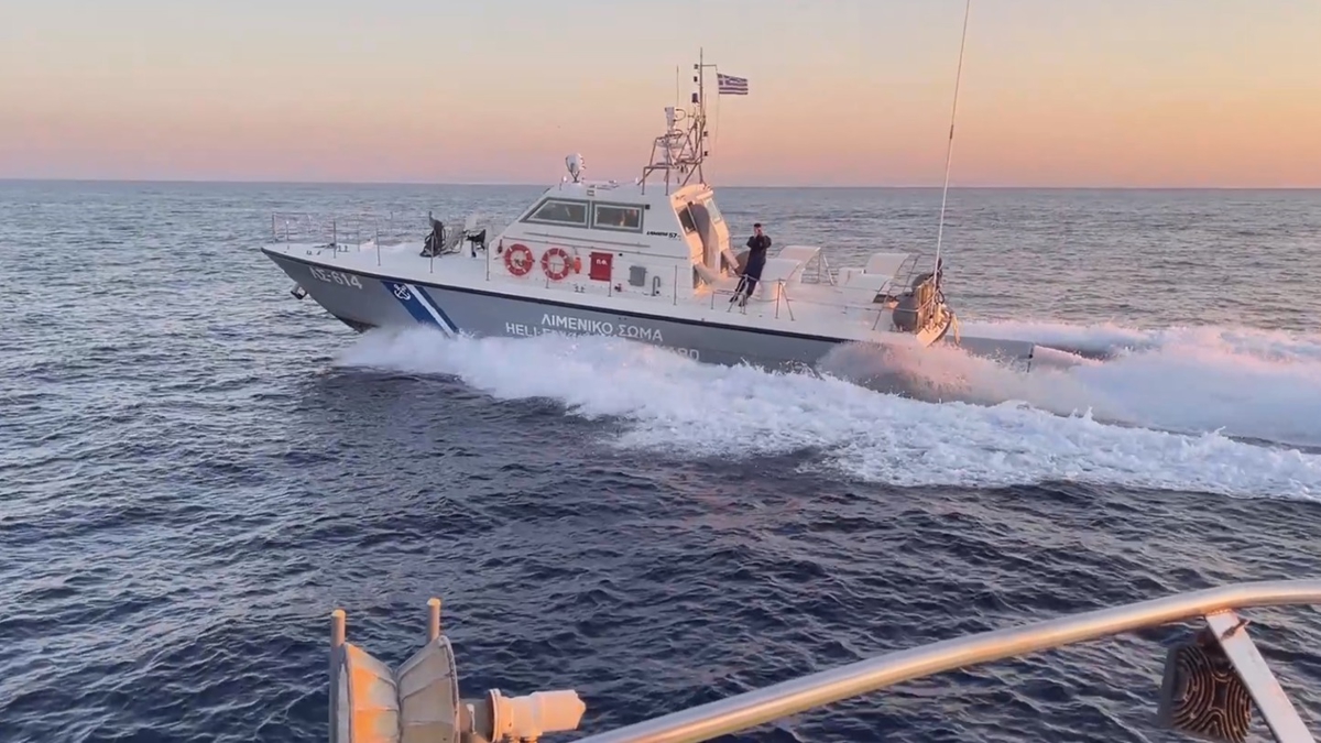 Yunan provokasyonlar durmuyor: Gkeada aklarnda Trk balk teknesine taciz