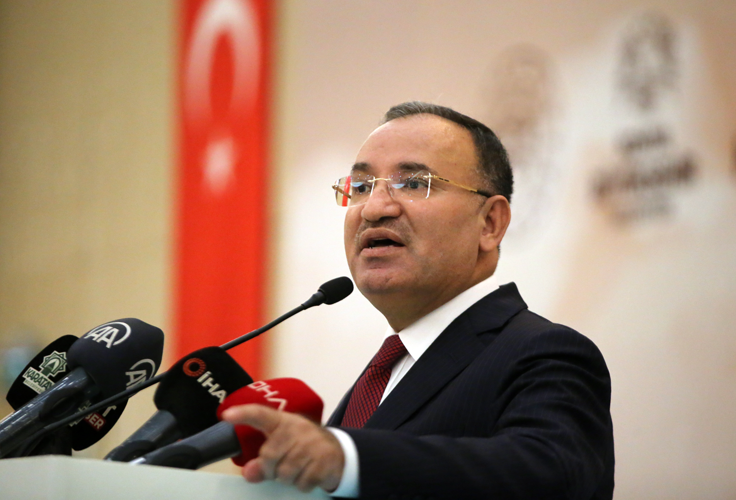 Bakan Bozda�, Arnavutluk Adalet Bakan� Ulsi Manja ile g�r��t�