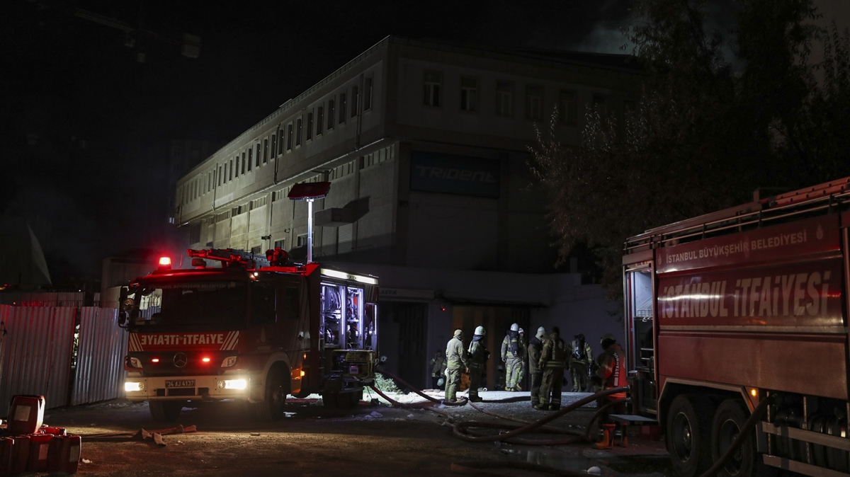 Beylikdz'nde i yeri yangn: 10 katl bina boaltld