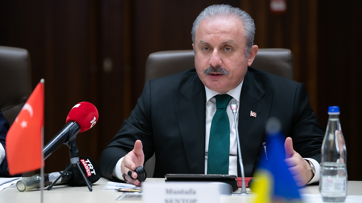 TBMM Ba�kan� �entop'tan diyalog �a�r�s�! Mam�tov ve Zokirzoda ile ayr� ayr� g�r��t�