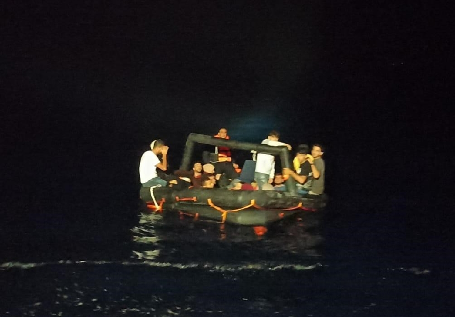 Mu�la a��klar�nda geri itilen 48 d�zensiz g��men kurtar�ld�, 29 g��men yakaland�