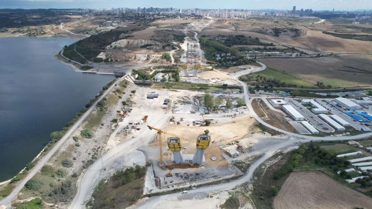 Kanal �stanbul'da �al��malar son h�z devam ediyor: K�pr� ayaklar� y�kselmeye ba�lad�