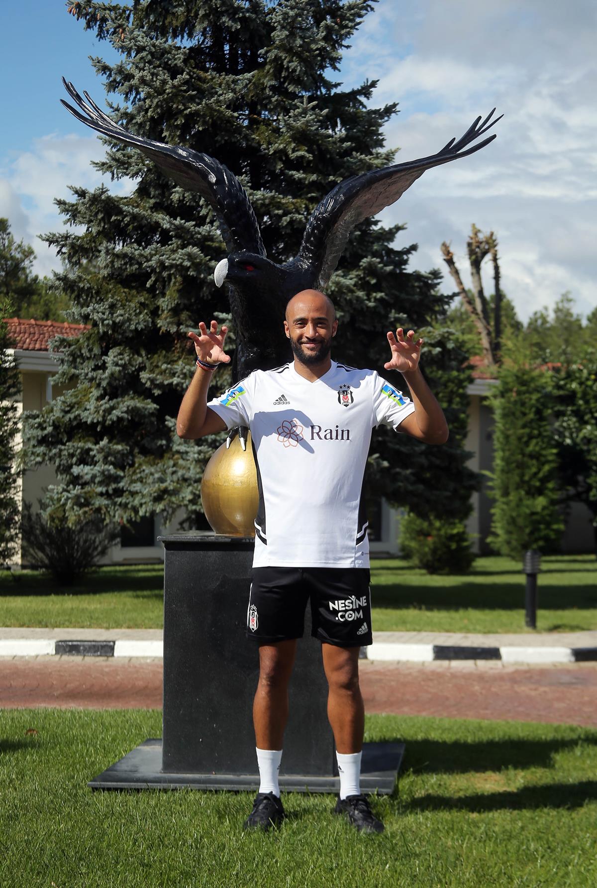 Nathan Redmond: Bana gelen her teklifi anlatsam bu toplant� bitmez