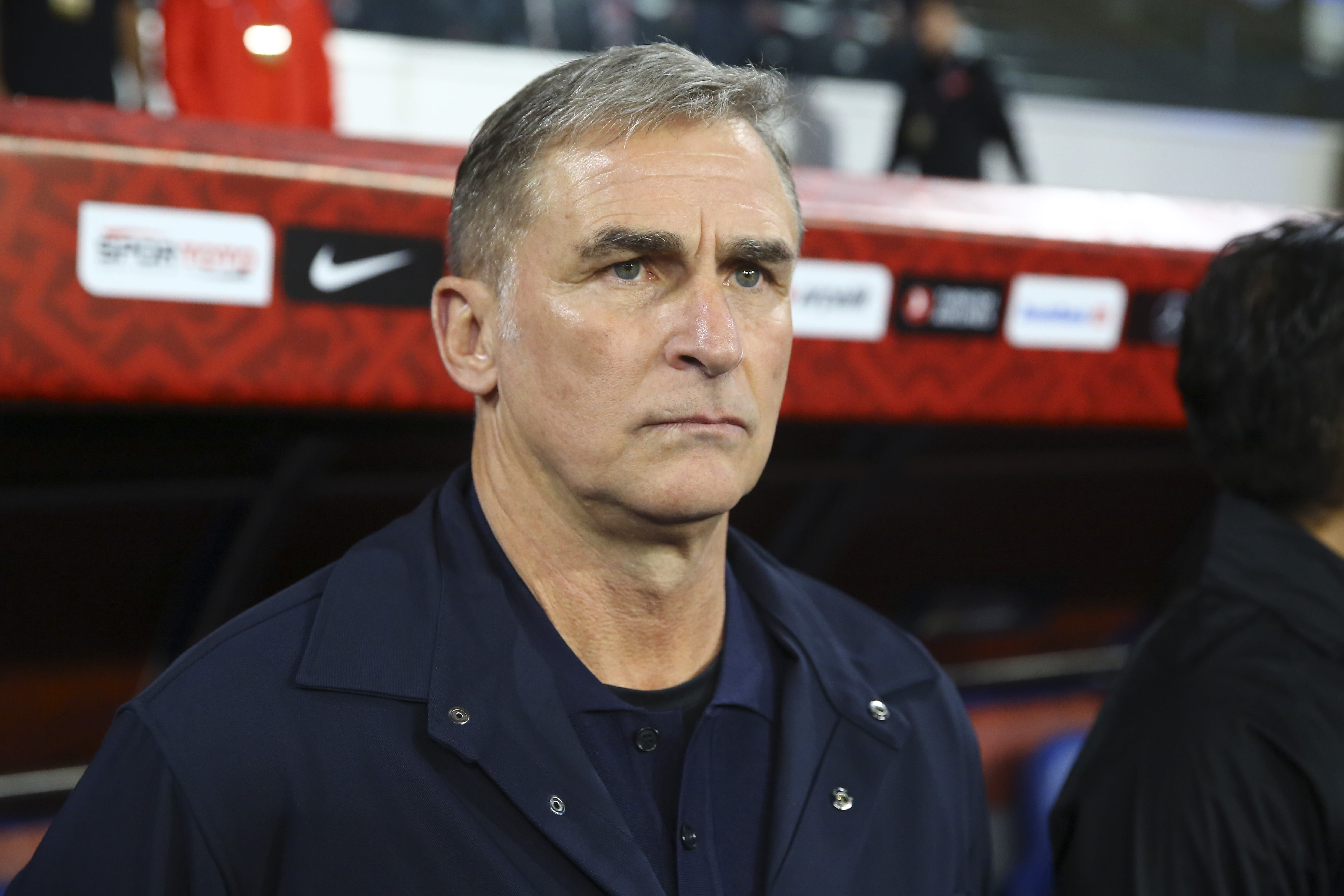 Stefan Kuntz'tan ilk 11'de 4 de�i�iklik