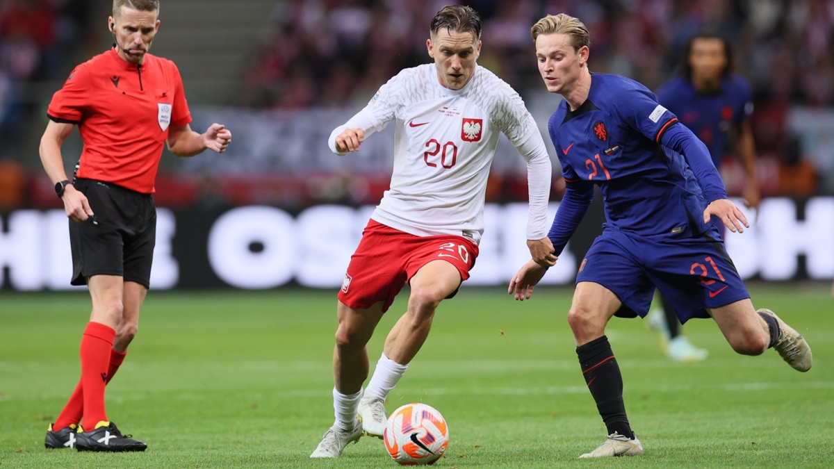 Hollanda, Polonya'y 2 golle devirdi