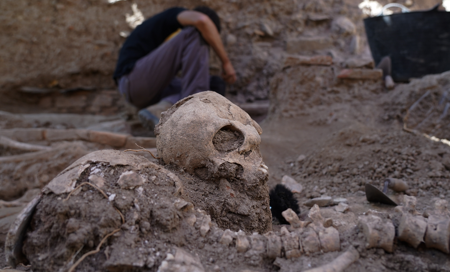 �l�m kartlar�na ula��ld�! Topra��n her kar��� M�sl�man mezarlar�yla dolu