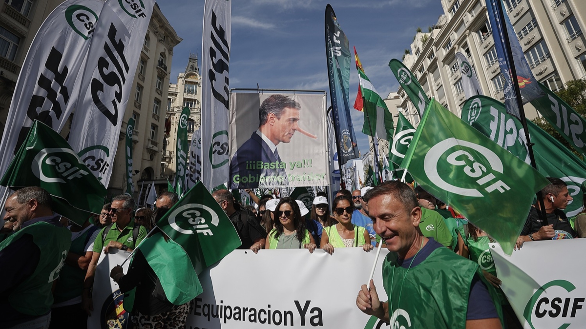 spanya'da protesto: Sosyal yoksullamaya tepki gsterdiler
