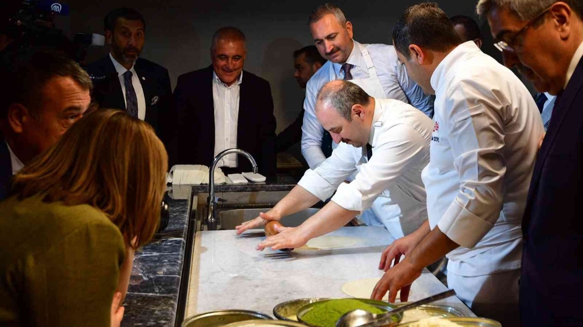 Bakan Varank, Gaziantep mutfanda: Gastronomi Akademisi ald