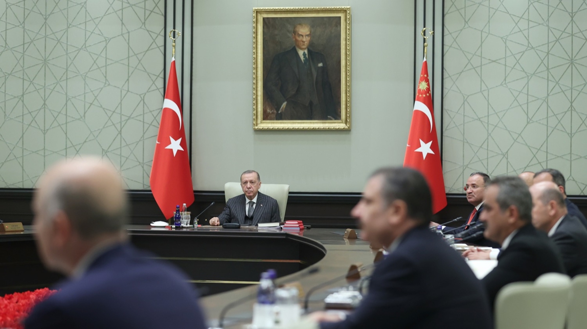 Cumhurbakan Erdoan bakanlndaki kabine toplants sona erdi