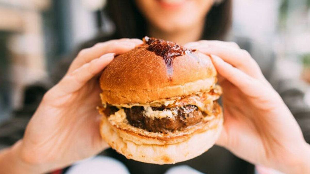 30 g�nde 5 kilo verdiriyor... �nl�lerin pop�ler 'yasaks�z' diyeti OMAD!