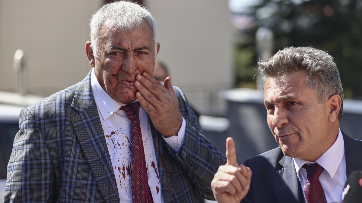 Zafer Partisi'nde istifa depremi: mit zda darp ettirdi