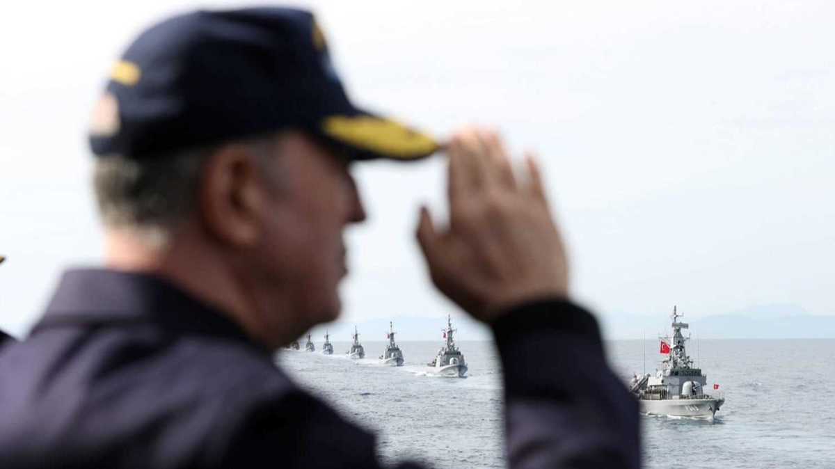 Bakan Akar'dan 'Deniz Kuvvetleri Gn' mesaj: Asil milletimizin gururu