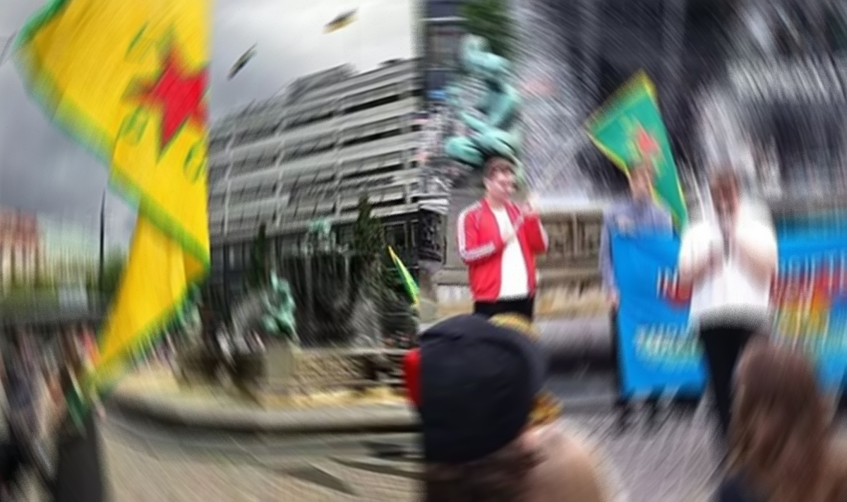 �sve�'te PKK yanda�lar� yine soka�a ��kt�