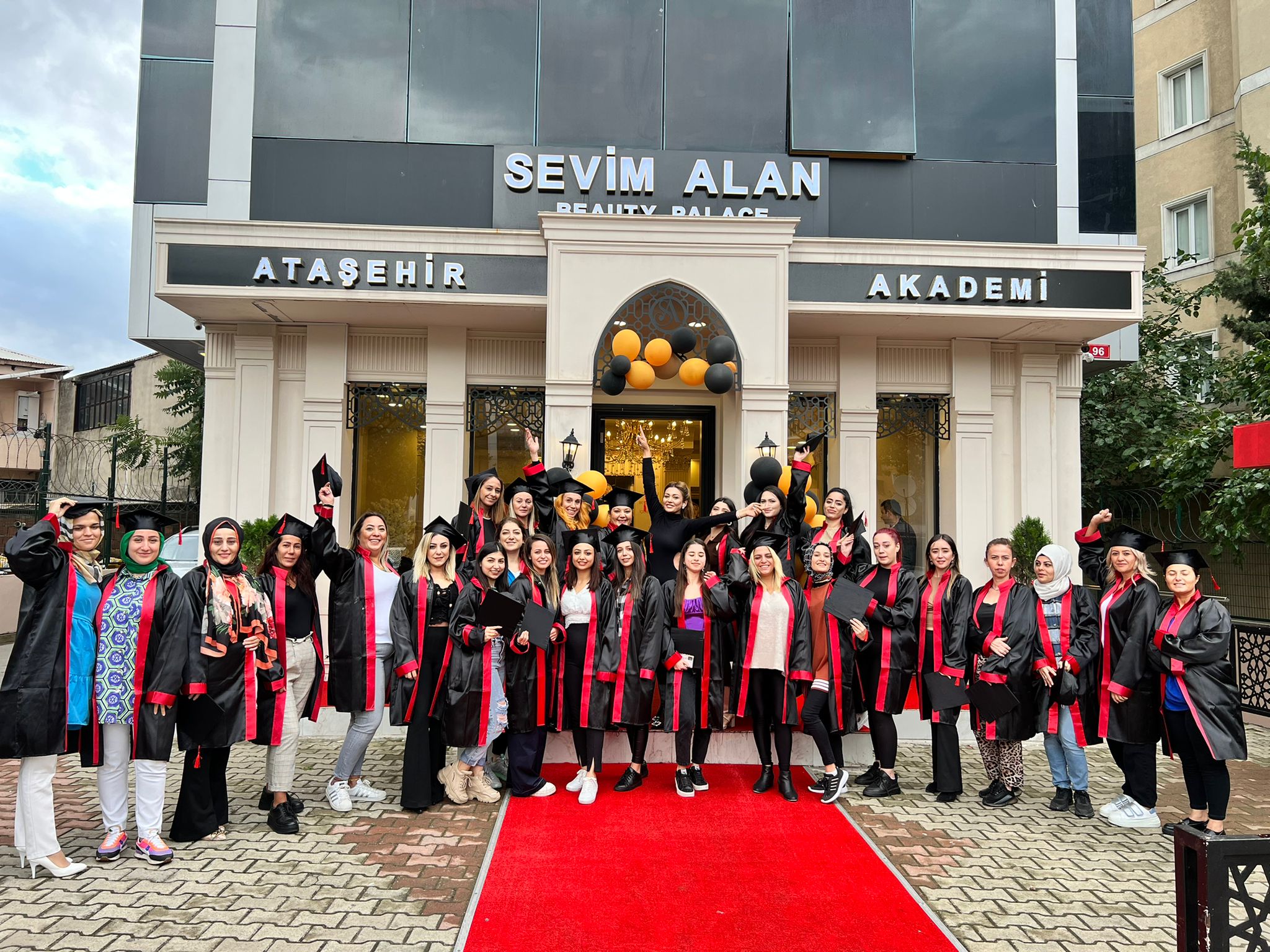 Sevim Alan: Akademi A�t�k