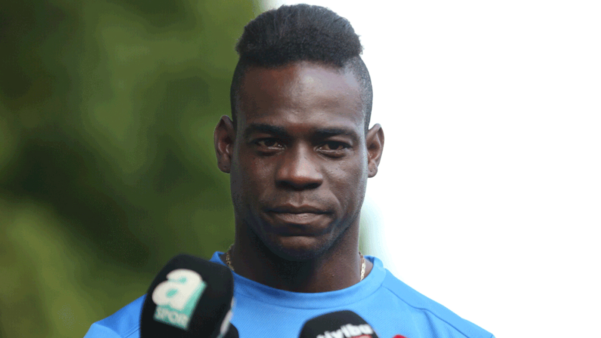 'T�rkiye ve...' Mario Balotelli a�t� a�z�n� yumdu g�z�n�!