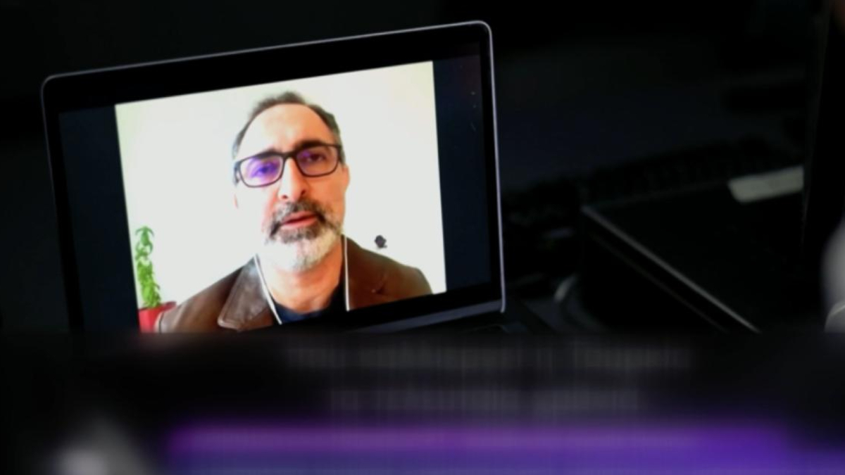 Devlet televizyonuna ��kard�lar! FET� al�a�� nefretini kustu