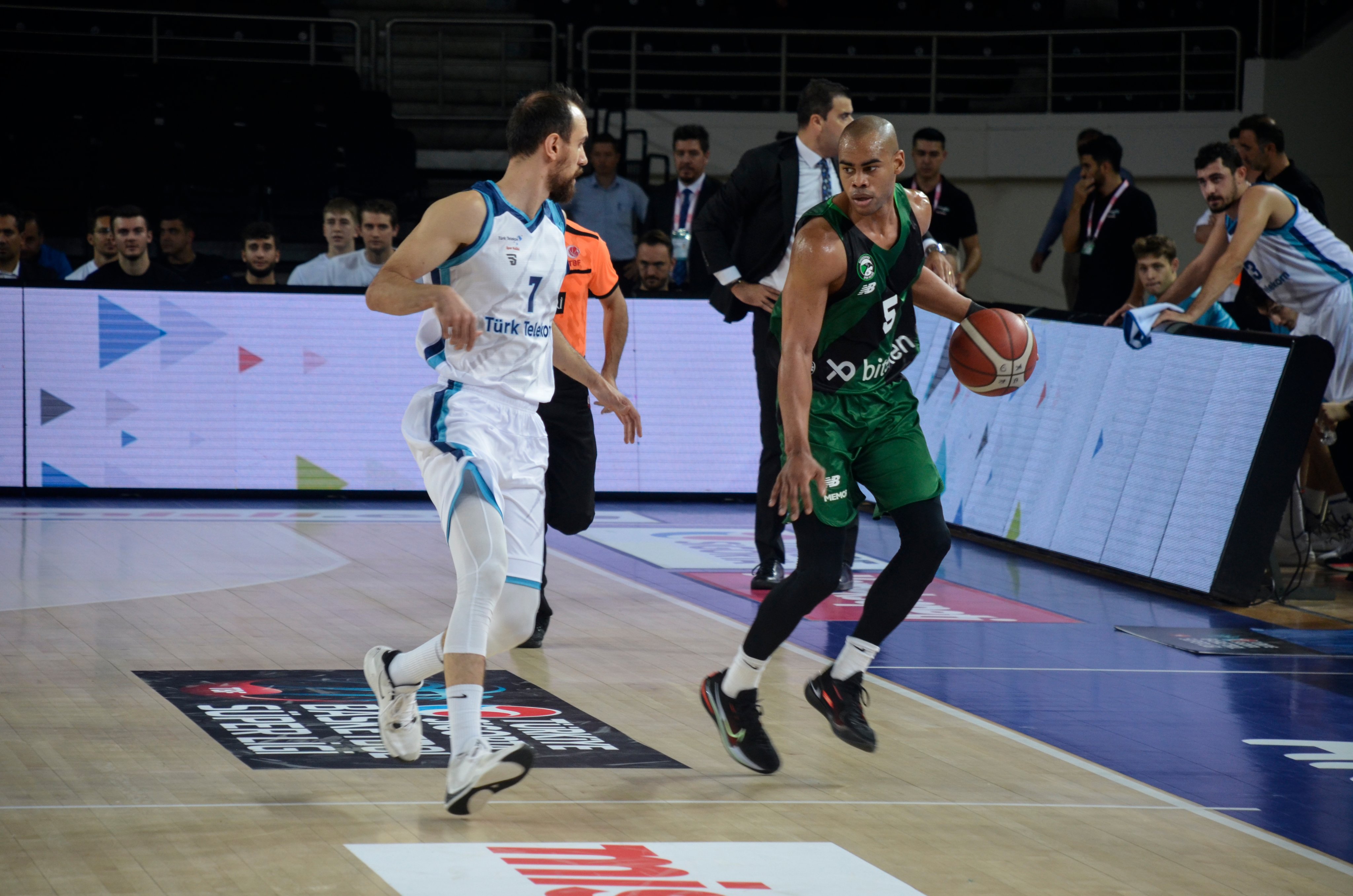 T�rk Telekom, Dar���afaka'y� 3 say� farkla yendi