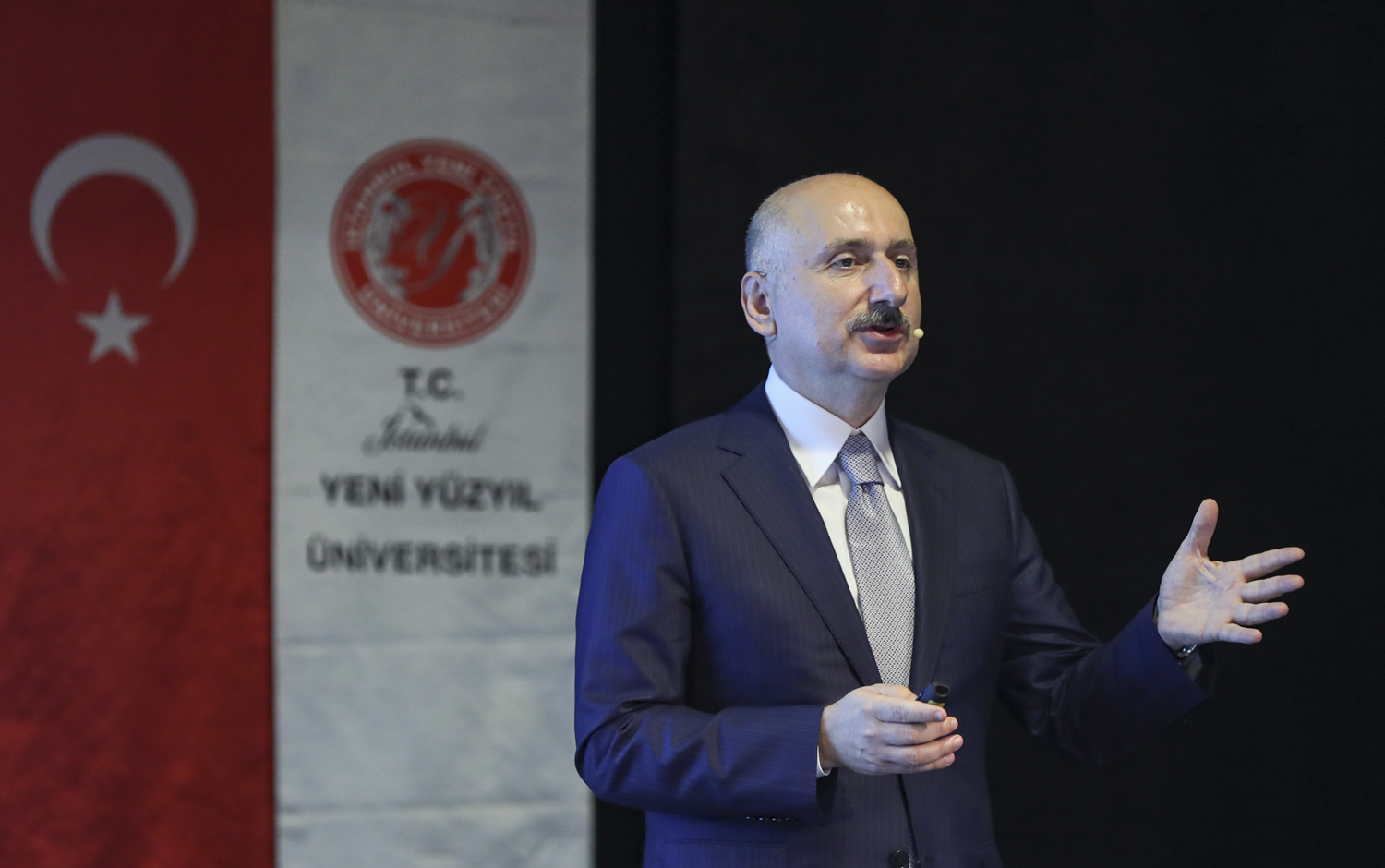 Bakan Karaismailo�lu duyurdu: Her ay bir metro yat�r�m� yap�lacak