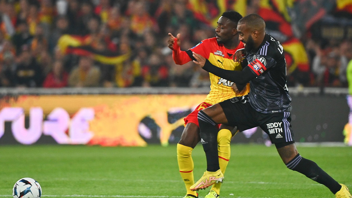 Lens evinde Lyon'u affetmedi