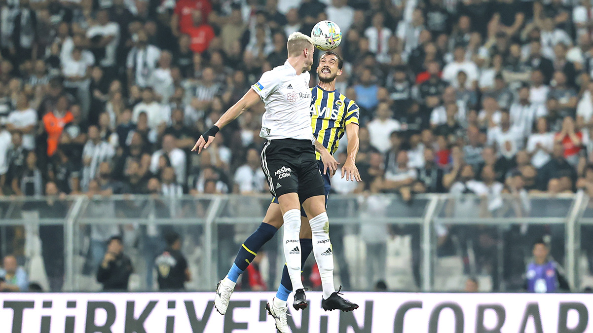 Wout Weghorst da Gustavo Henrique duvar�na toslad�!