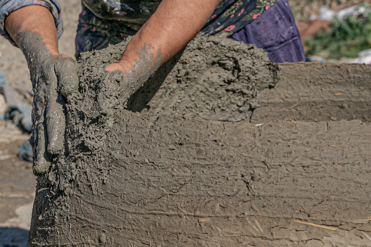 Yap�m� g�nler s�r�yor! Kad�nlar elleriyle haz�rl�yor, milim milim ilerliyor