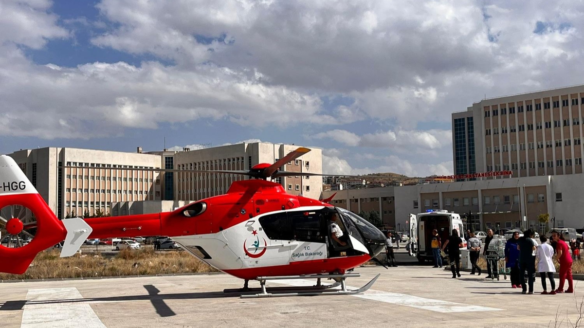 Ambulans helikopter 750 gramlk bebek iin havaland