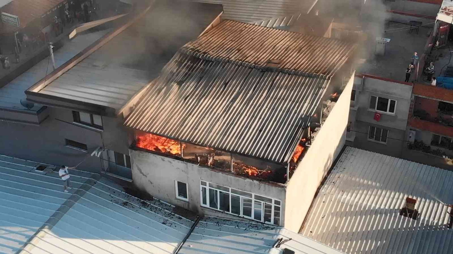 Bursa'da korkutan yang�n