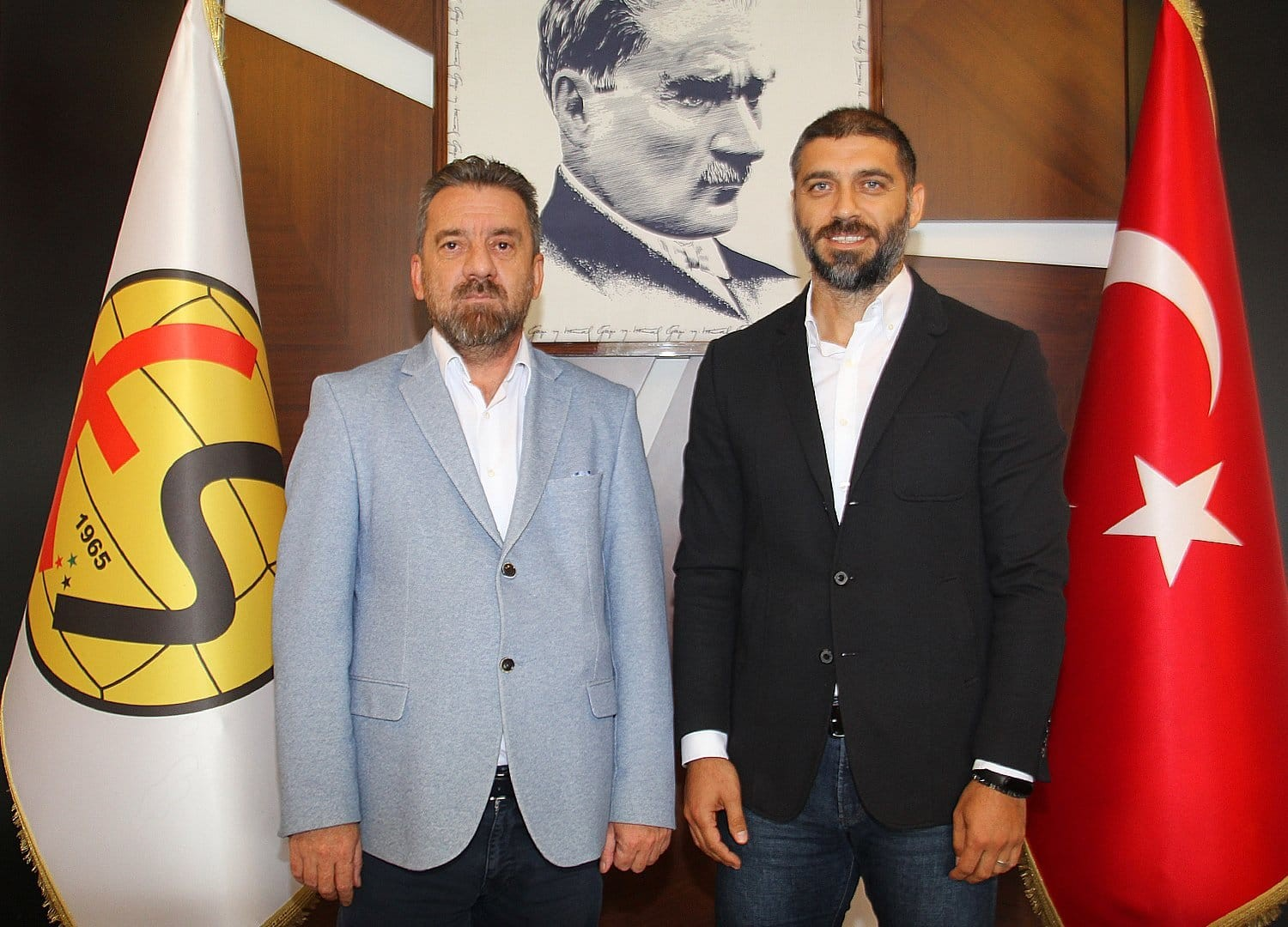 Sezgin Co�kun Eski�ehirspor'a sportif direkt�r olarak d�nd�