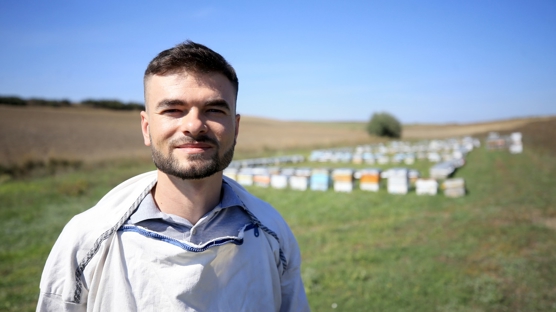 Hobi olarak balamt, devlet desteiyle kovan saysn 10'a katlad
