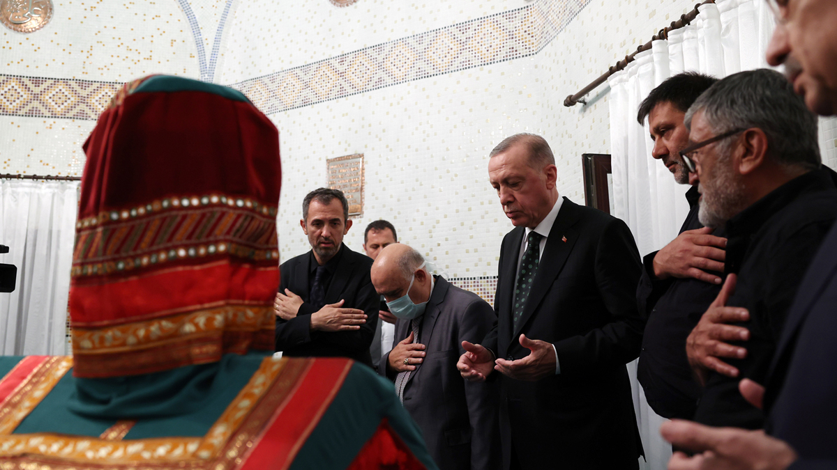 Cemevi Ba�kan� �zkahraman: Cumhuriyet'in y�zy�l�nda ilk kez bir Cumhurba�kan� dergah�m�z� ziyarete geliyor