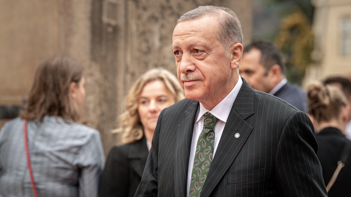 Cumhurbakan Erdoan'dan ekya'da diplomasi trafii