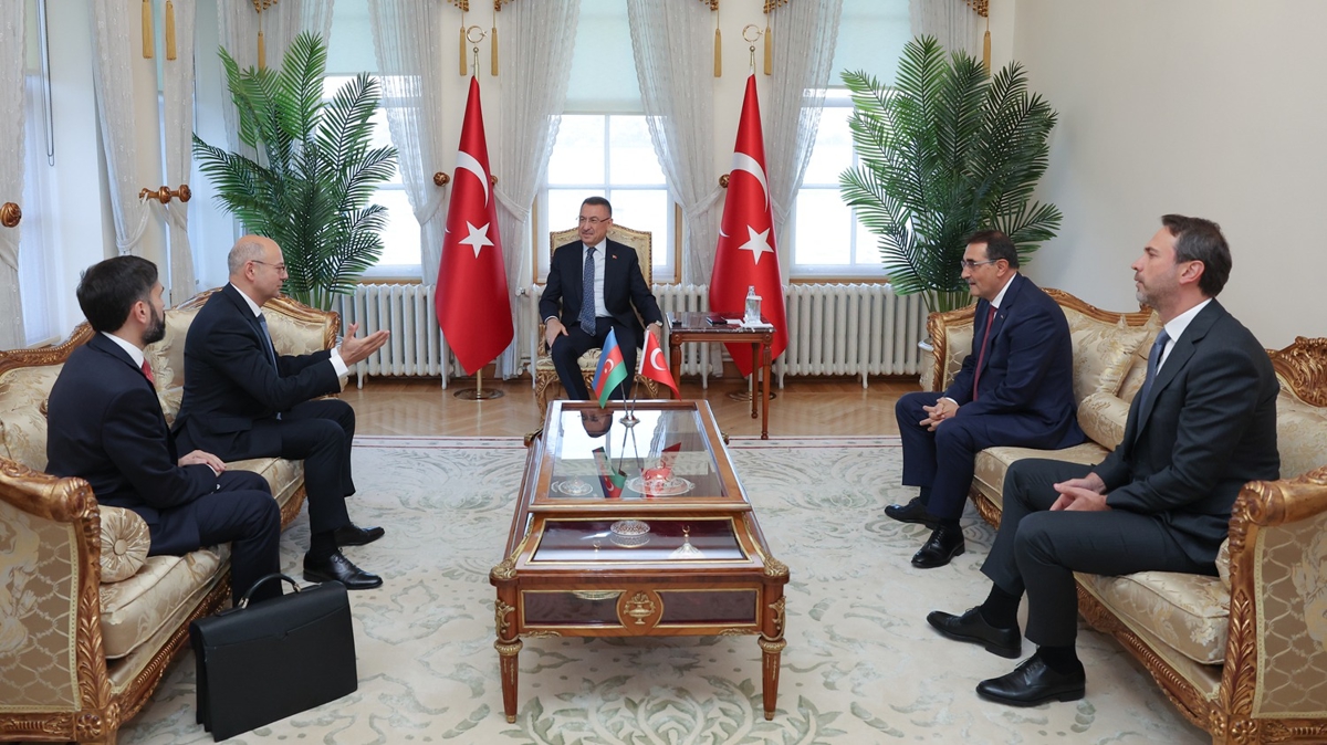 Cumhurbakan Yardmcs Oktay, Azerbaycan Enerji Bakan ahbazov ve SOCAR Bakan Najaf' kabul etti 
