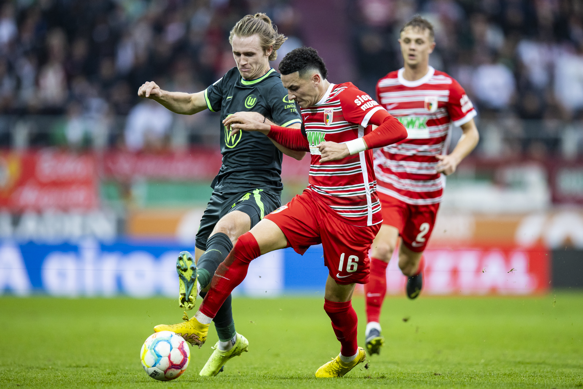 Augsburg evinde Wolfsburg ile yeni�emedi