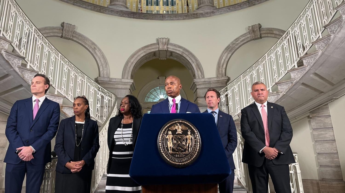 New York'ta panik: Belediye Bakan, snmaclar iin OHAL ilan etti