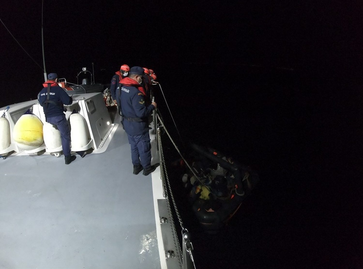 Ayd�n'da geri itilen 53 d�zensiz g��men kurtar�ld�, 48 g��men yakaland�