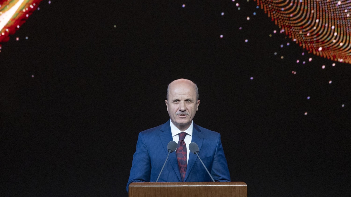 Y�K Ba�kan� �zvar: Ara�t�rma g�revlilerine yurt d���ndaki kurumlarda �al��ma imkan� sunulacak